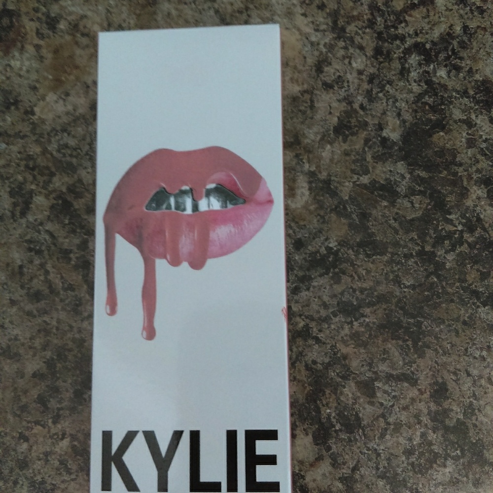 Kylie lip stick and liner